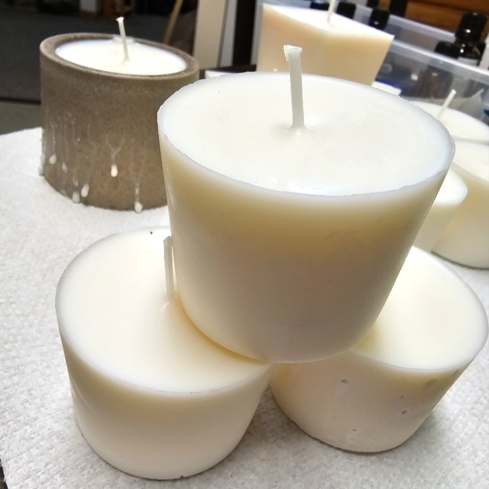 Square & Round Candles - Picture 2 of 3